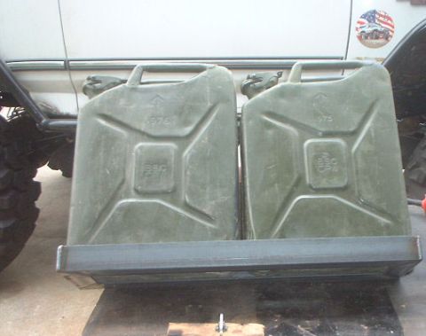 1995 Ford Bronco - they sit snugly in this holder i made out of 2x2x 1/4" thick angle.....