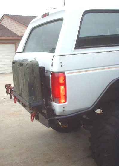 1995 Ford Bronco - side view.. doesnt stick out much.