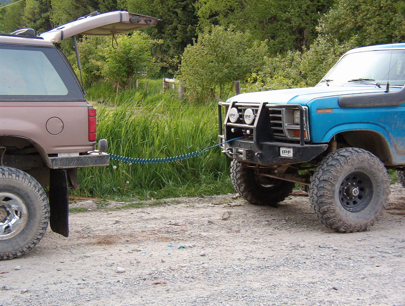 Indir doesn't have his compressor in yet, so we hooked up the "Four-Wheeler's Umbilical Cord"!