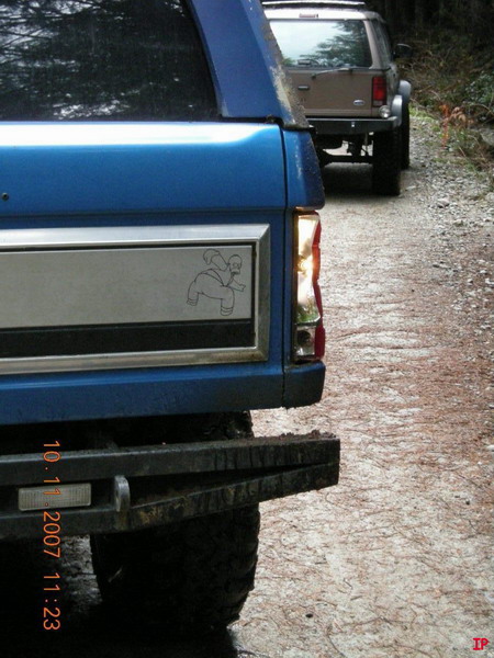 Broke my right rear tail light.