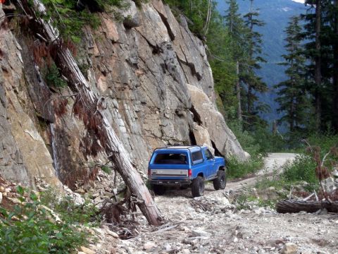 1985 Ford Bronco - Heading down Margret Creek Pass towards Norrish Creek.