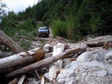 1985 Ford Bronco - Ran into this new and nasty washout.