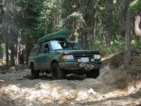 1985 Ford Bronco - Falcon Hill was no problem, but the ledge near the top made for some good pictures: