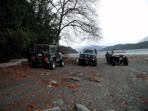 1985 Ford Bronco - Lunch at Hale Creek beach.
