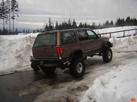 1985 Ford Bronco - Airing down.