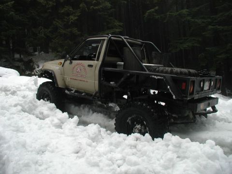 1985 Ford Bronco - Wil was stuck at the corner to the start of the trail.