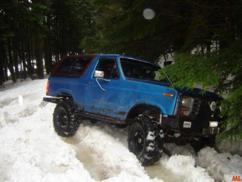 1985 Ford Bronco - The guys noticed that the end of my winch cable had come loose from the drum, so we stopped winching. Backing out was fun.