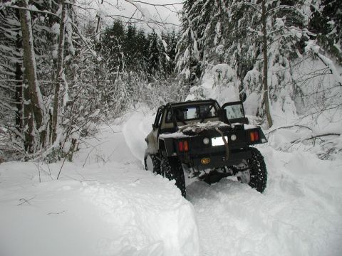 1985 Ford Bronco - Heading back down the trail.