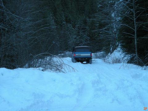 1985 Ford Bronco - About 15km up the Mamquam was as far as the plow went.