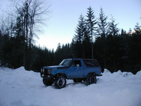 1985 Ford Bronco - Poser time.