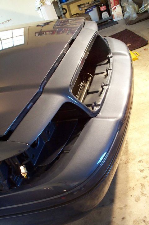 1998 Ford Crown Victoria - Time for the clay bar, swirl remover, glaze/protectant, and Zaino. Note: These first three pics were taken BEFORE I have applied the Zaino.
