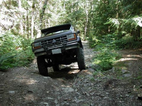 1985 Ford Bronco - Heading to Lookout Lake.
