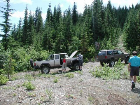 1985 Ford Bronco - Mike pretending to be broken down.