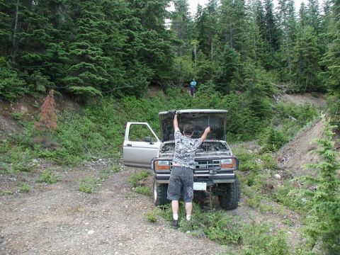 1985 Ford Bronco - Mike enjoys opening his hood.