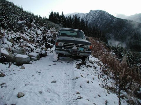 1985 Ford Bronco - Tracy slid a little to far to the left.