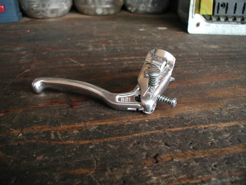 Bicylce brake lever that will be used as a hand throttle.