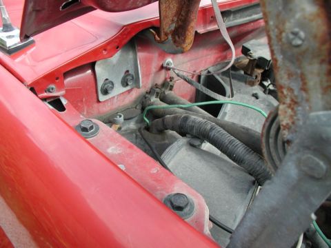 1990 Ford F-250 - Voltmeter and auxillary fuse panel power wires through the firewall .