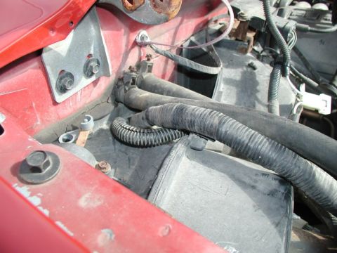 1990 Ford F-250 - Wires cleaned up.