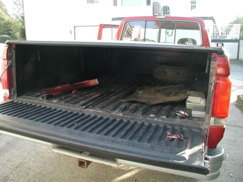 1990 Ford F-250 - Almost empty again.