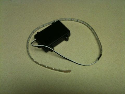 1990 Ford F-250 - Picked up a Truxedo battery operated led light to put in the tool box.....