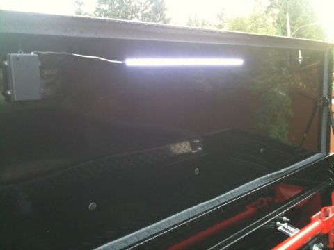 1990 Ford F-250 - Installed, power on.