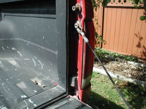 1990 Ford F-250 - Tailgate seal in position.