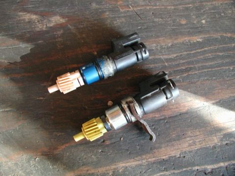 1990 Ford F-250 - Pink gear, blue housing = #E9TZ-9E731-A (DY387). Yellow gear, sliver housing = #E3AF-9E731-AB.