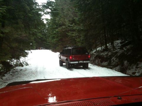 1990 Ford F-250 - I was having some traction issues, so Mike went by me.