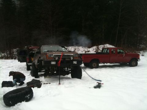 1990 Ford F-250 - We went back down to the Mamaquam River for lunch, and Indir decided to swap out his axle shaft.