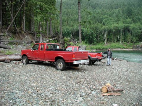 1990 Ford F-250 - Lunch at Chehalis Lake.