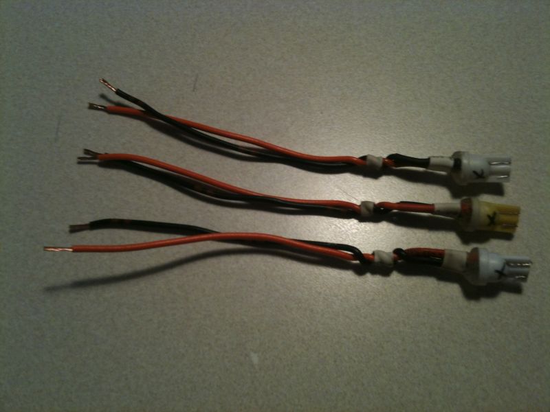 I had some dead 194 bulbs laying around, so I turned them into useful adapters.