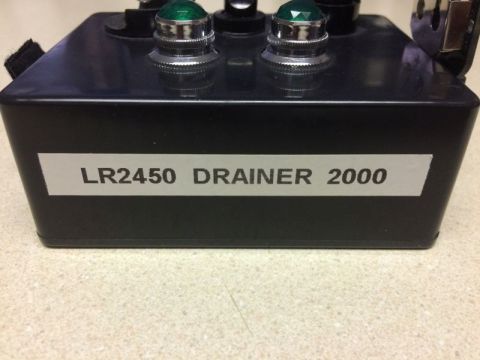 2002 Pontiac Grand Prix - Two incandesnt lights to create a power draw.