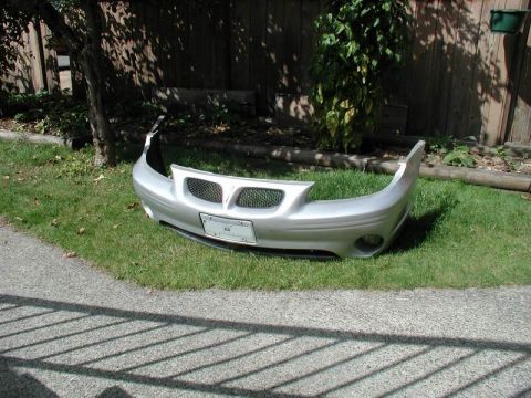 2002 Pontiac Grand Prix - Bumper (Front, removal)