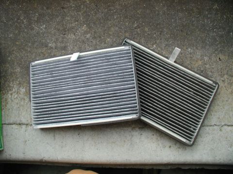 2002 Pontiac Grand Prix - Top of filter: new on the left, old on the right.