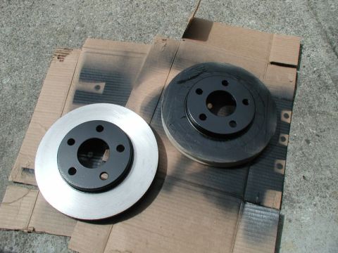 2002 Pontiac Grand Prix - Painted the hats of the rotors.