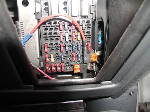 2002 Pontiac Grand Prix - Fuse tap hooked up to the sunfoof circuit (I don't have a sunroof).