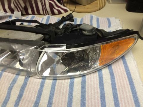 2002 Pontiac Grand Prix - Spare stock corner light re-installed while I repair the clear light.