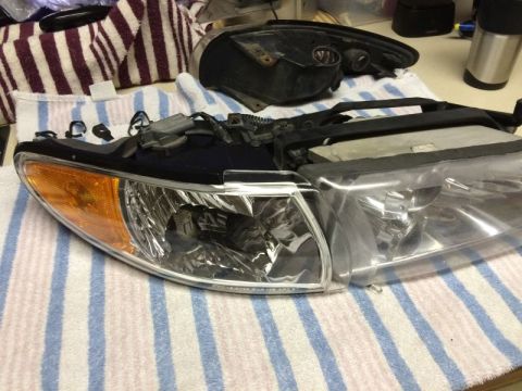 2002 Pontiac Grand Prix - Spare stock corner light re-installed while I repair the left clear light.