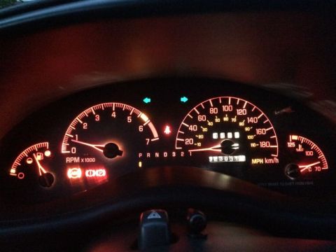 2002 Pontiac Grand Prix - The dimly lit signal lights.