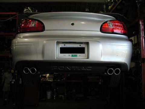 2002 Pontiac Grand Prix - Looks way better with the dual tips.