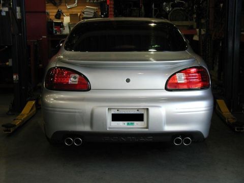 2002 Pontiac Grand Prix - Looks way better with the dual tips.