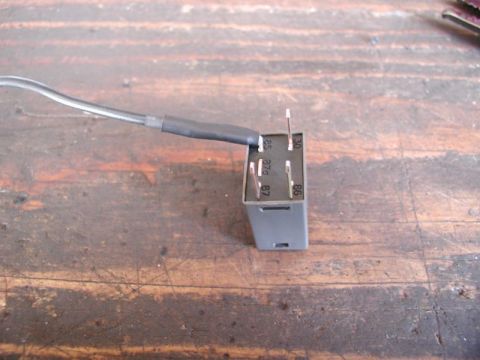 2002 Pontiac Grand Prix - Remove relay #17 from the underhood fuse panel. Bend terminal #85 and attach a piece of wire to it.