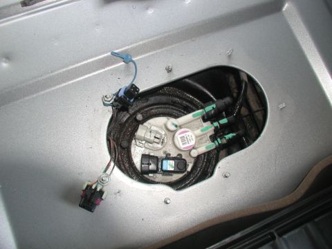 2002 Pontiac Grand Prix - Disconnect the two plugs.
