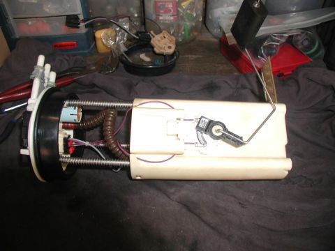 2002 Pontiac Grand Prix - New seal, sensor, float and wiring installed.