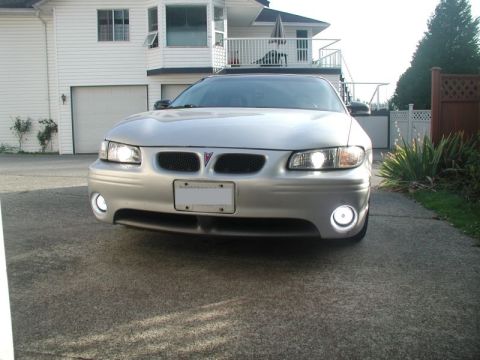 2002 Pontiac Grand Prix - 5000K headlights, 6000K fog lights.
