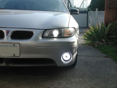 2002 Pontiac Grand Prix - 5000K headlights, 6000K fog lights.