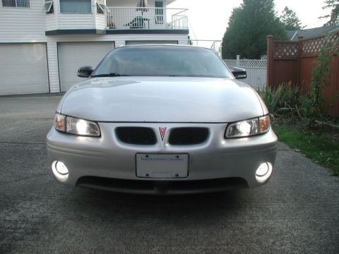 2002 Pontiac Grand Prix - 5000K headlights, 5000K fog lights.