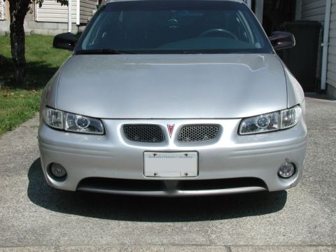 2002 Pontiac Grand Prix - Daytime pictures of the headlights.