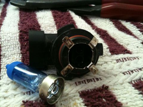 2002 Pontiac Grand Prix - Wiggle the bulb to separate it from the base.