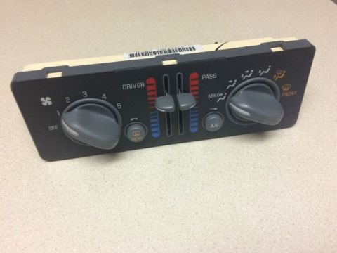 2002 Pontiac Grand Prix - Used HVAC controller.